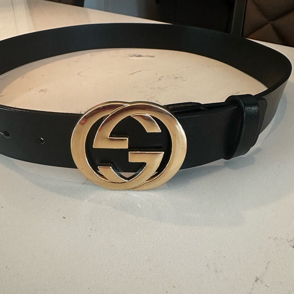 New Gucci Black Leather Belt